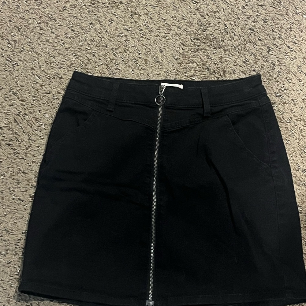 SO Black Zippered Pencil Skirt